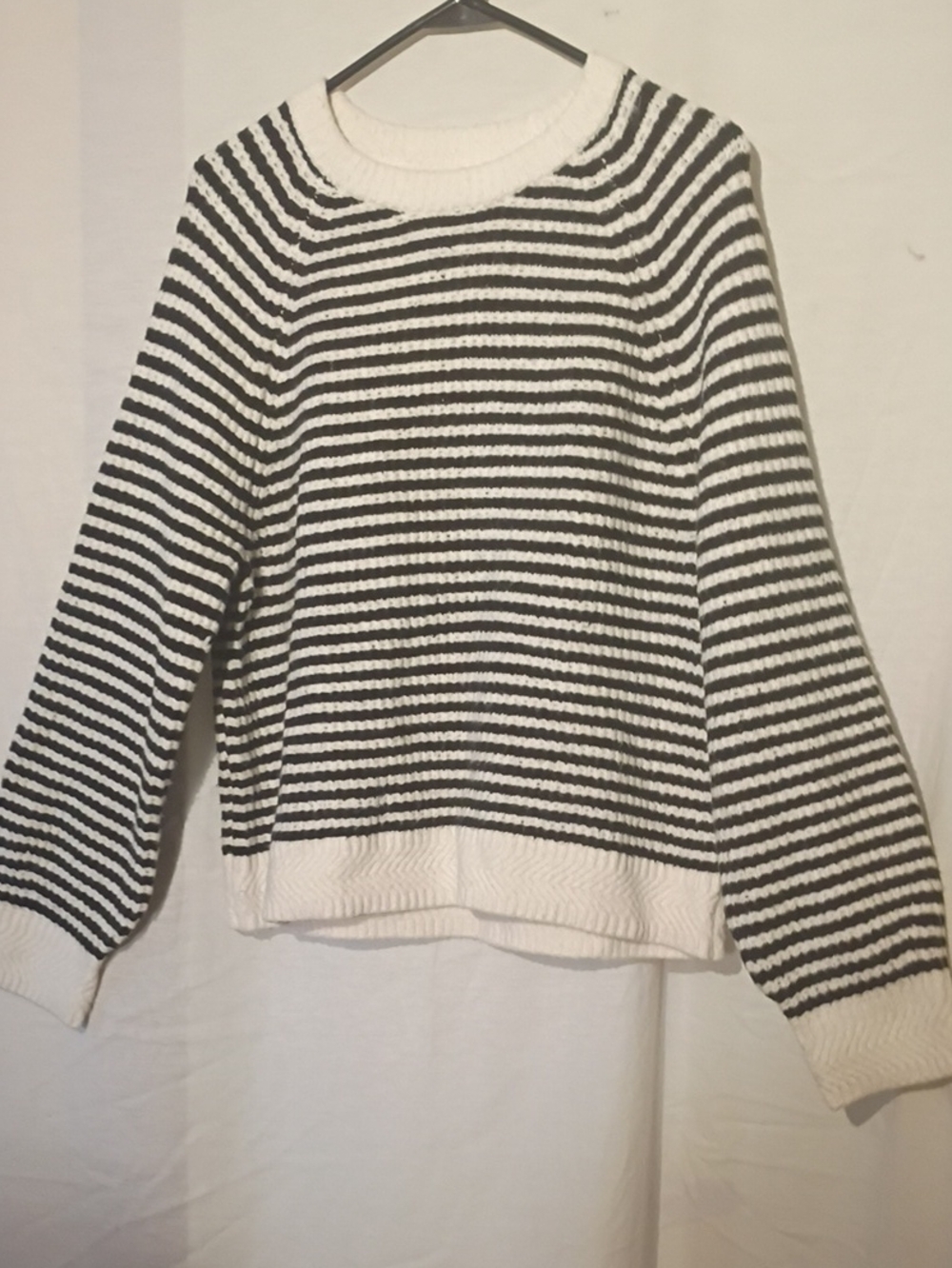 Universal Thread Black and White Striped Cable Knit Crewneck Collegiate Sweater
